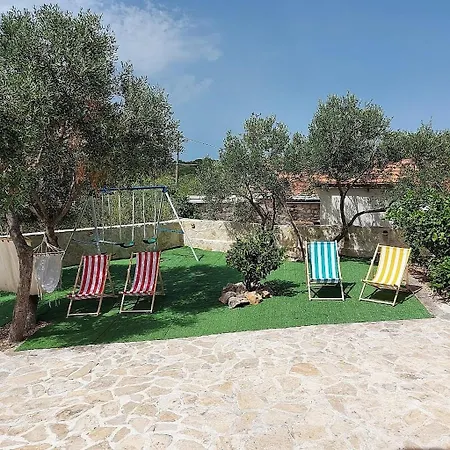 بيت للعطل House With A Parking Space Drvenik , Drvenik - 24088