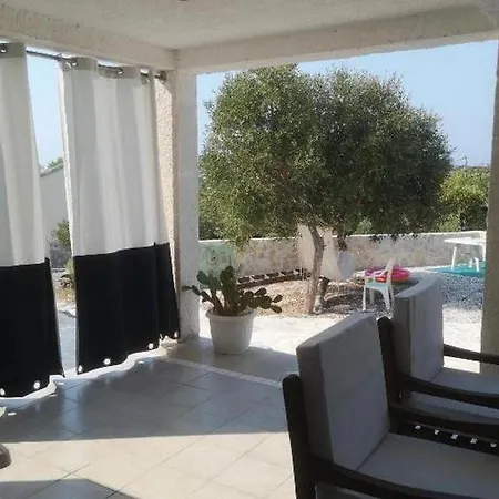 House With A Parking Space Drvenik , Drvenik - 24088 بيت للعطل مالي درفينيك